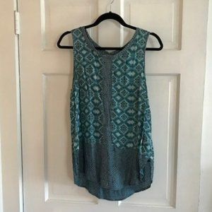 HOST PICK - Lucky sleeveless top